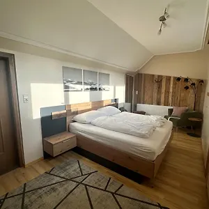 https://appartement-riverview-by-easy-holiday-appartements.saalbachhinterglemmhotels.com